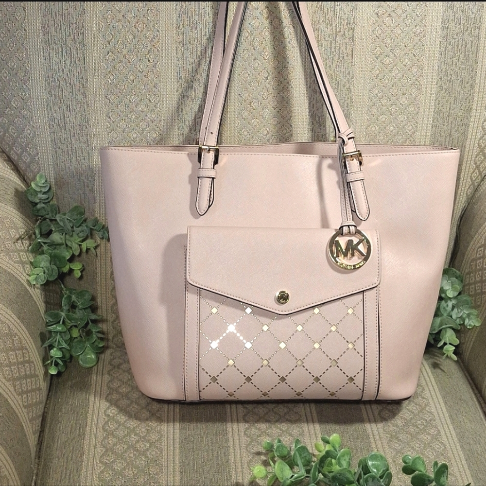 Michael Kors Jet Set Carry All Tote With Laser Cutout - Picture 1 of 16